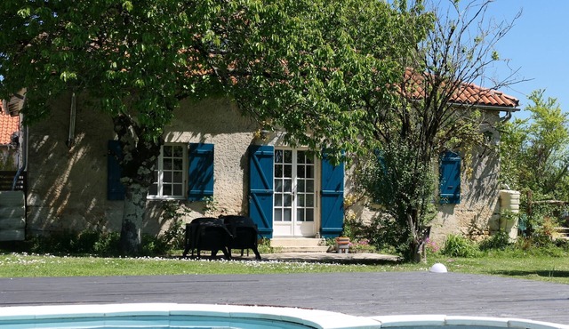 Gîte - Le Viennois: This cozy luxury 1-6 person semi-detached gîte