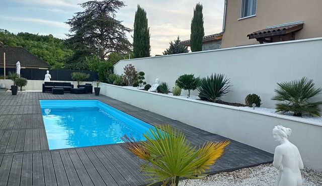 VILLA WITH PRIVATE POOL GLEIZE