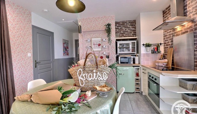 Fraise - Corps-nuds - Gîte