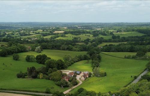 Frame Farm - Sleeps 20 in 1-6 Weaver's Cottages & The Byre barn
