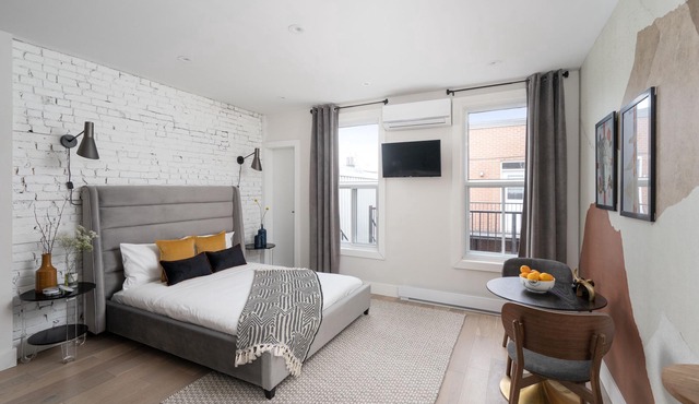 François-Denis Apartments