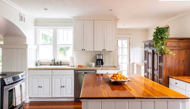 Frances Grande - Downtown 5BR Architectural Gem