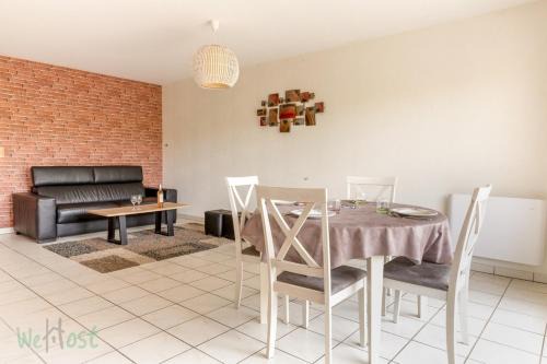 FRANCIS LE CARVAL - REZE - balcon - parking