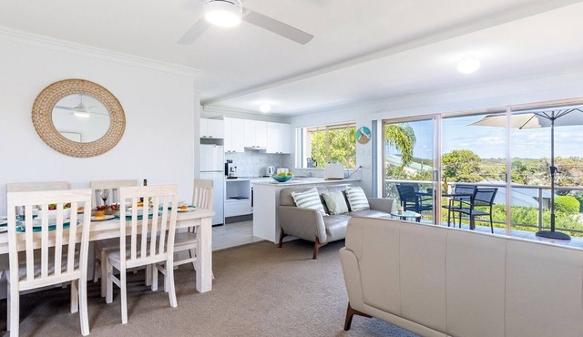 Frangipani, 4/30 Leonard Avenue - spacious townhouse