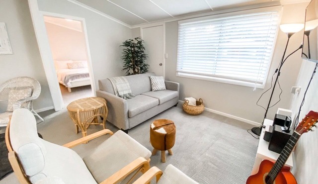 Frangipani Cottage - walk to river, beach, eateries