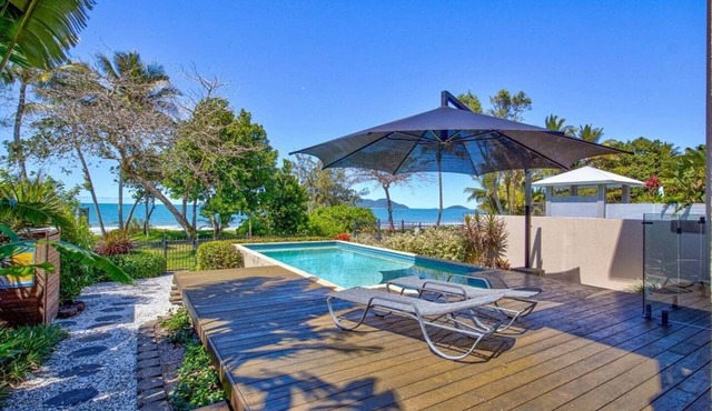 Frangipani Place - Beachfront