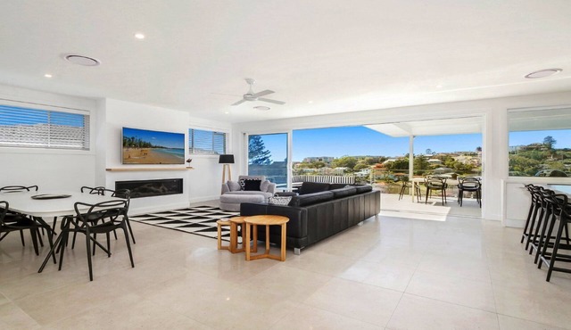 FRANGIPANI | WIFI , Spacious Home | Accom Holidays