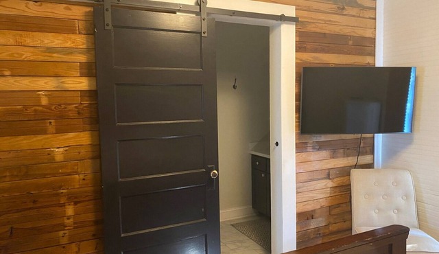 Frank Howard 111 Farmhouse