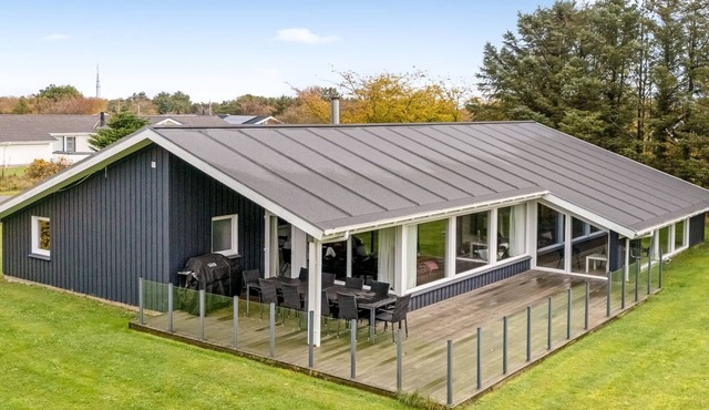 "Franke" - 1.1km from the sea by Interhome