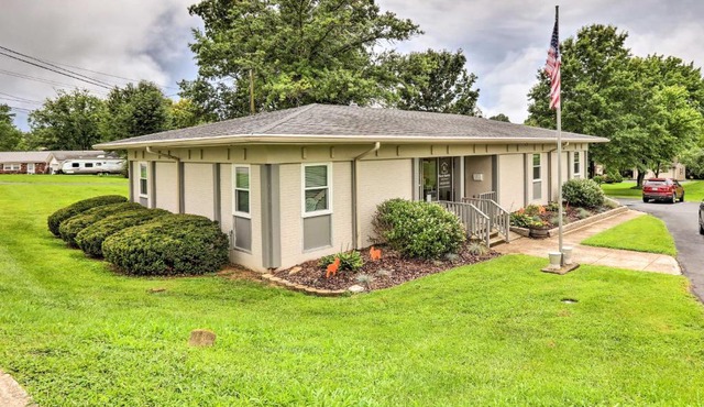 Frankfort Townhome Less Than 5 Miles to Dwtn and Parks