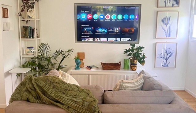 Frankie's on Frank - Cottage in Scarborough 800m from beach