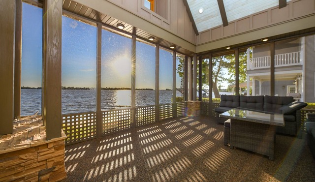 Frankie’s Waterfront House at Indian Lake! The nicest VRBO on the lake!