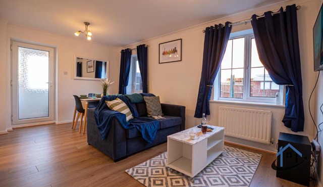 Franklin House 2 bed, king bed, parkingx2, workspace, wi-fi, corporates