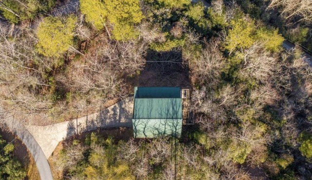 Franklin-NC Cabin w/Deck + Mountain Views + SPA +nLoft w/Game Room + Man Cave.