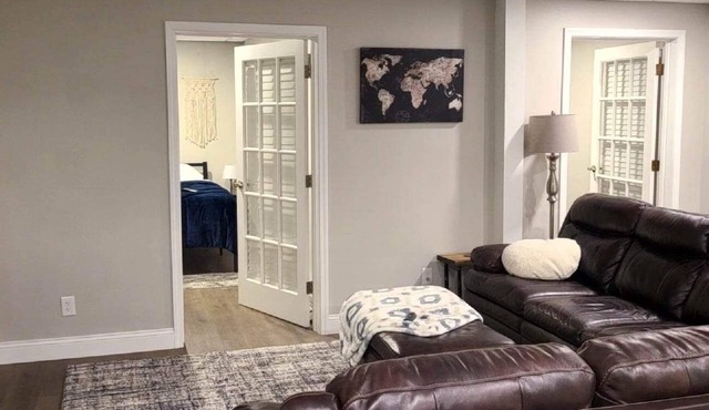 Franklin St Suite