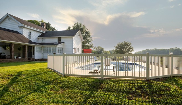Franks Place-a beautiful 3 BR farm house retreat space with an in ground pool.