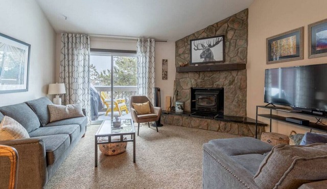 Fraser 3BR Condo with Pool and Hot Tub