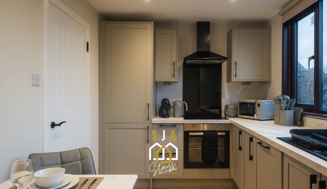 Fraserburgh Stay - SJA Stays - Modern 2 Bed