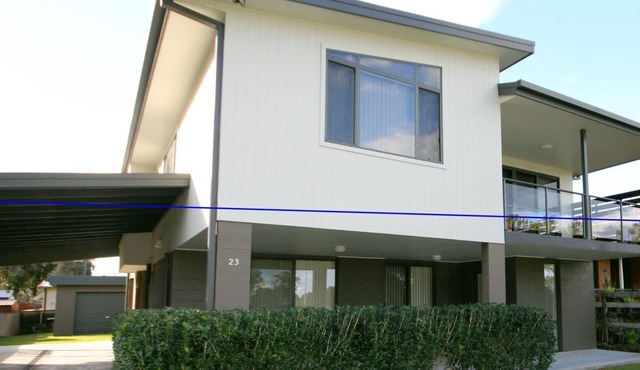 Frasers Cottage - close to Laurieton shops and club