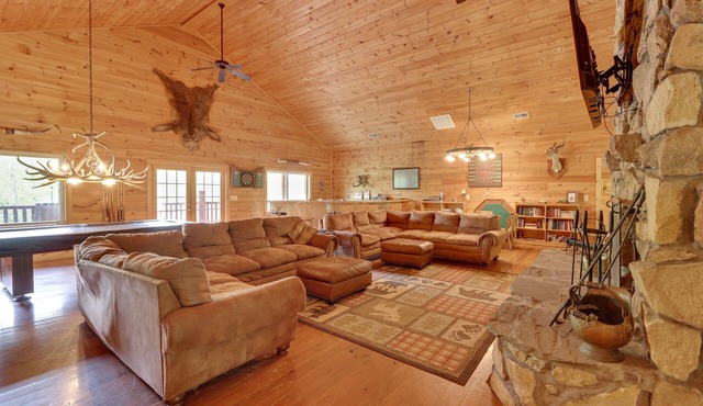 Fraziers Bottom Cabin on 800 Acres of Land w/Lake
