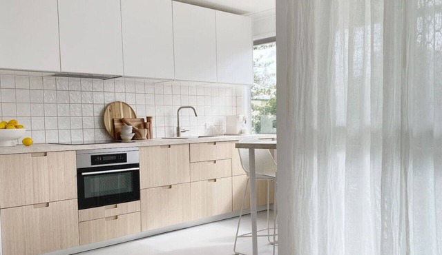 Freddies - pet friendly! last minute discount!