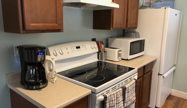 Freddy Best Value Suite-FreeParking🚗Self✅1Bdrm2🛌Private🚪w/🧺🔥🌲🚲🐾