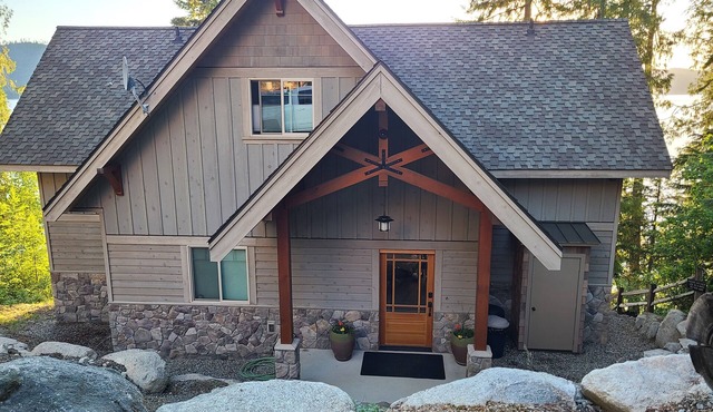 Frederick Lee Waterfront Lakehouse