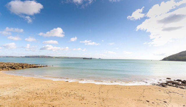 Freds Place - sleeps 8 guests in 4 bedrooms