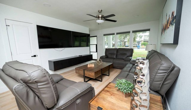 Free $100 I 4 King BD I 4 Priv Bath I Duplex I Pet
