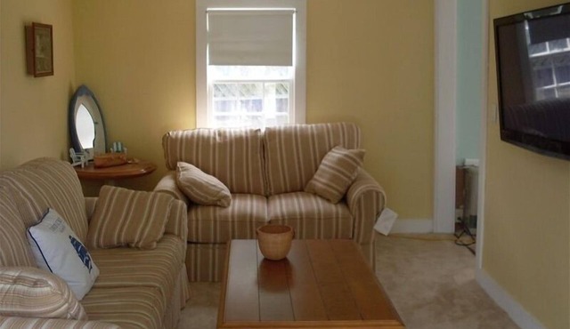 FREE 3rd Night!* (See description) Nantucket in Town 3 Bedroom 1 Bath Cute House