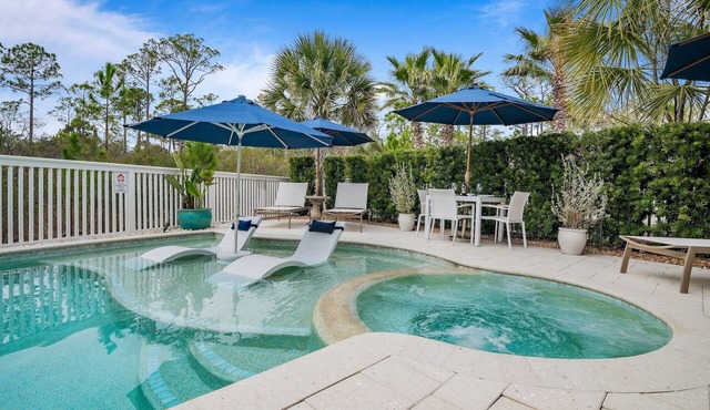 Free 6 Bikes & New 6-Seat Golf Cart, Blue Heron Haven Private Heated Pool!