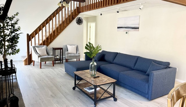 FREE Amenity Passes Spacious Sauna Large Deck Firepit