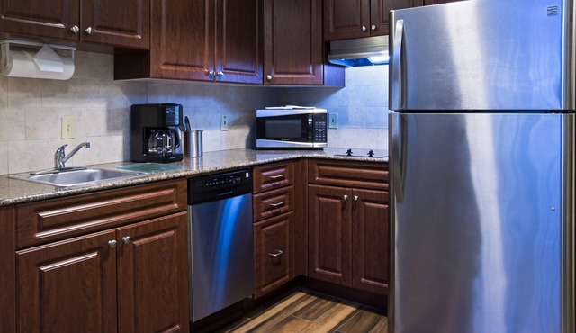 Free Breakfast | 1.5 Miles from Orlando International Airport + 25 Minutes to Disney World