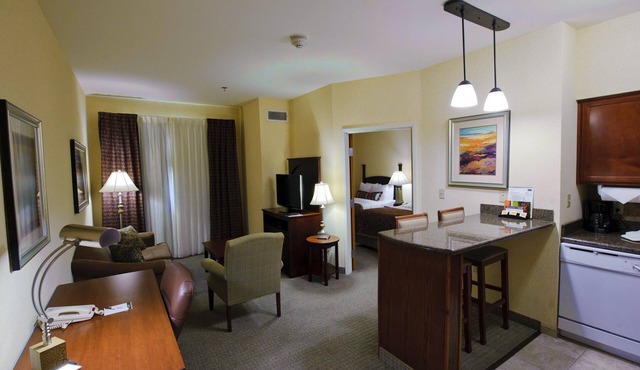 Free Breakfast Buffet! Just a Few Miles from Area Beaches