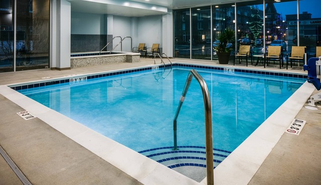 Free Breakfast Buffet. Indoor Pool & Hot Tub. Stay in Downtown Des Moines.