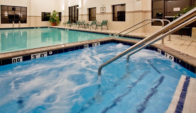 Free Breakfast. Indoor Pool & Hot Tub. Near the Virginia Beach business district!