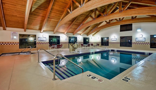 Free Breakfast. Pool and Hot Tub. Downtown Location. Near the University of Wisconsin-Madison!