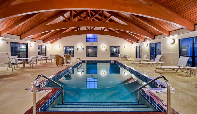 Free Breakfast. Pool + Hot Tub. Near UW-Madison!