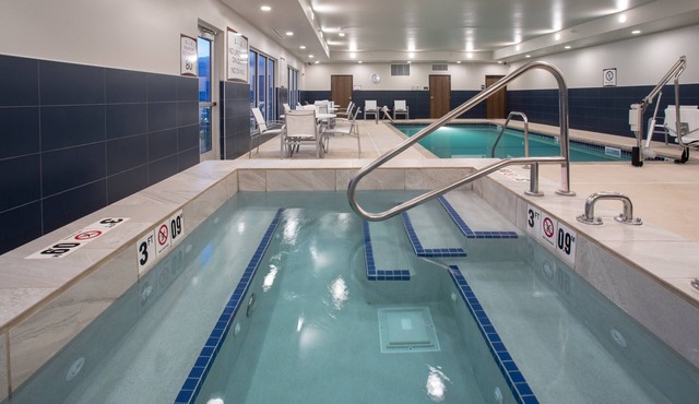 Free Breakfast. Pool & Hot Tub. Near Rushmore Crossing Shopping Complex! Your Next Trip!