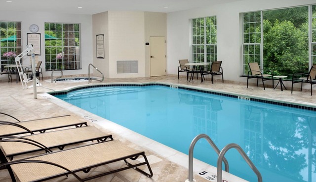 Free Breakfast. Pool & Hot Tub. Close to Rutgers University!