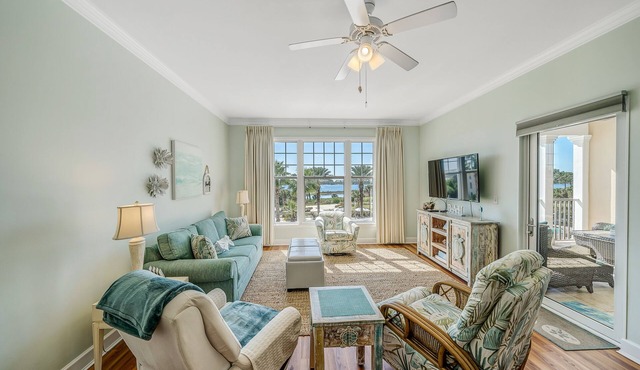 FREE Daily Golf! Reflections 302 Bayfront Living, Heated Resort Pool, Hot Tub