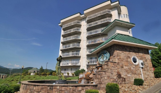 FREE Dollywood Ticket Golf Vista 141 Spacious Condo on Golf Course