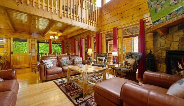 Free Dollywood Tix/A+Location/3Min2Pkwy/Spacious/