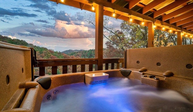 Free Dollywood Tix/VIEWS/Secluded/Couples/HotTub/