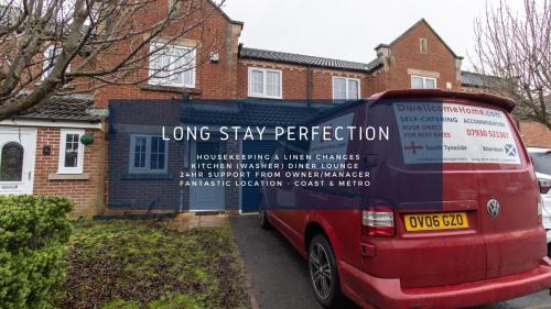 Free Driveway Parking, 3 Double Bedroom House, Quiet Private Estate, Fast WIFI, Ideal for Long Term Contractor, etc Stays, 3 miles 7 mins drive to Nissan, 15 mins to Sunderland Newcastle, Regular Housekeeping Options - See Our Site for Assurance