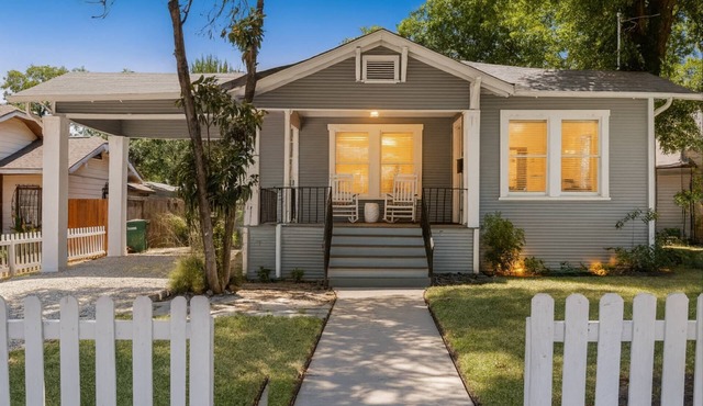 Free Fun Included | Near Zoo, Pearl & Riverwalk | Charming Historic Casa in Midtown by Trinity