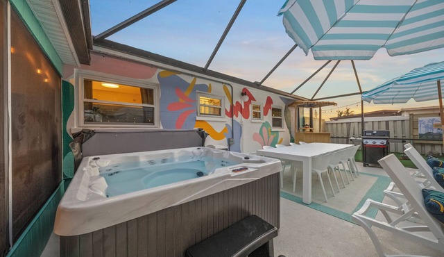 Free Heated Pool, Mini Golf Course, Full Arcade, Hot Tub, AMI 6 miles, IMG 3 mi