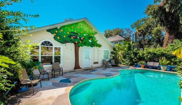 FREE Heated Pool, 2 Kings, Sleeps 10