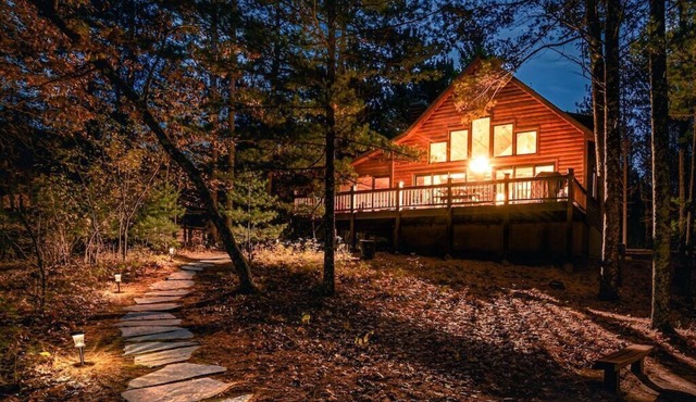Free nite book wknd offseason Lakehome logcabin hottub fireplace boats sandbeach