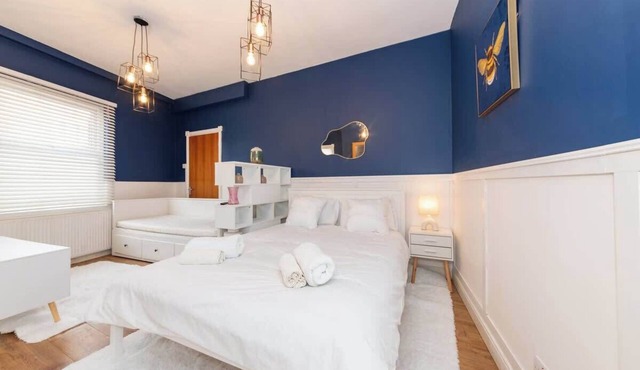 Free Parking | 2 Beds Studio | River Thames